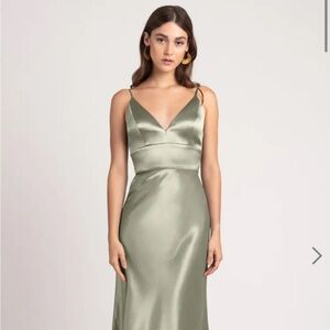 Jenny Yoo Brenna Dress in Sage Satin - Size 2

Worn once!